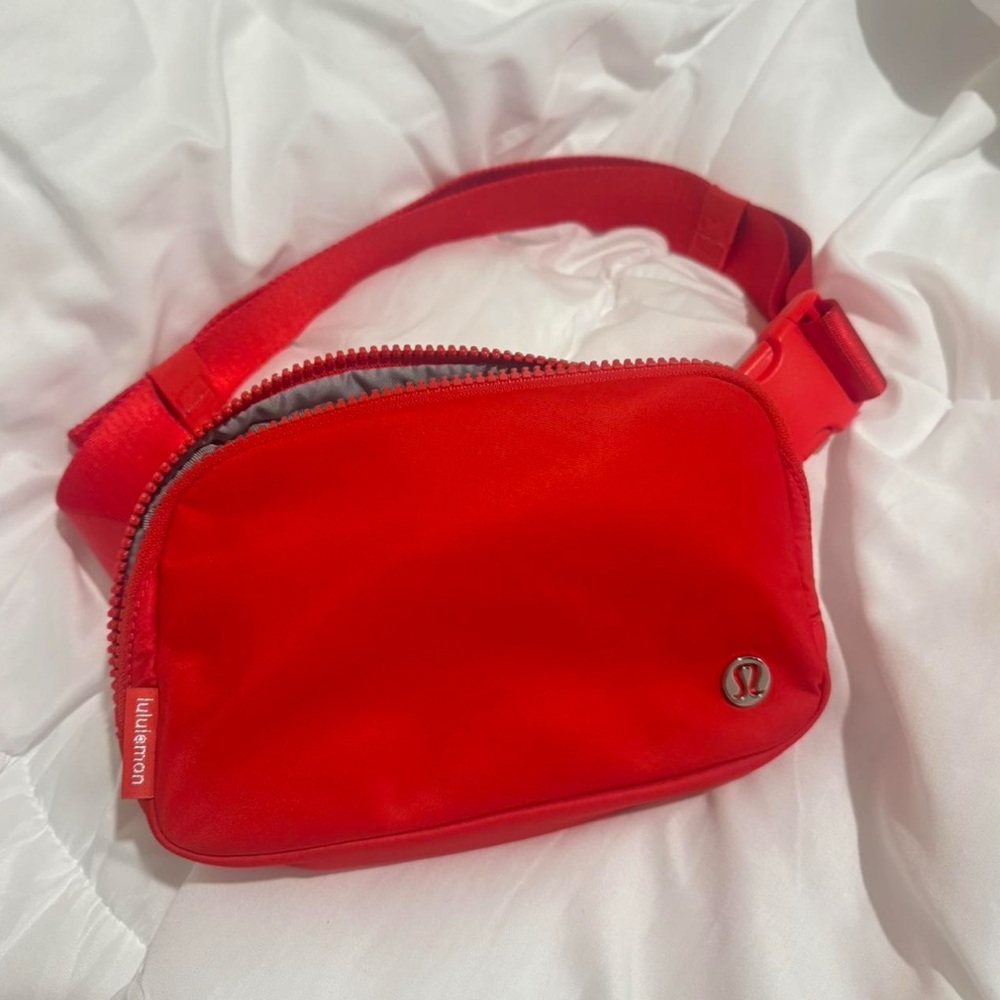 Lululemon Red fanny
